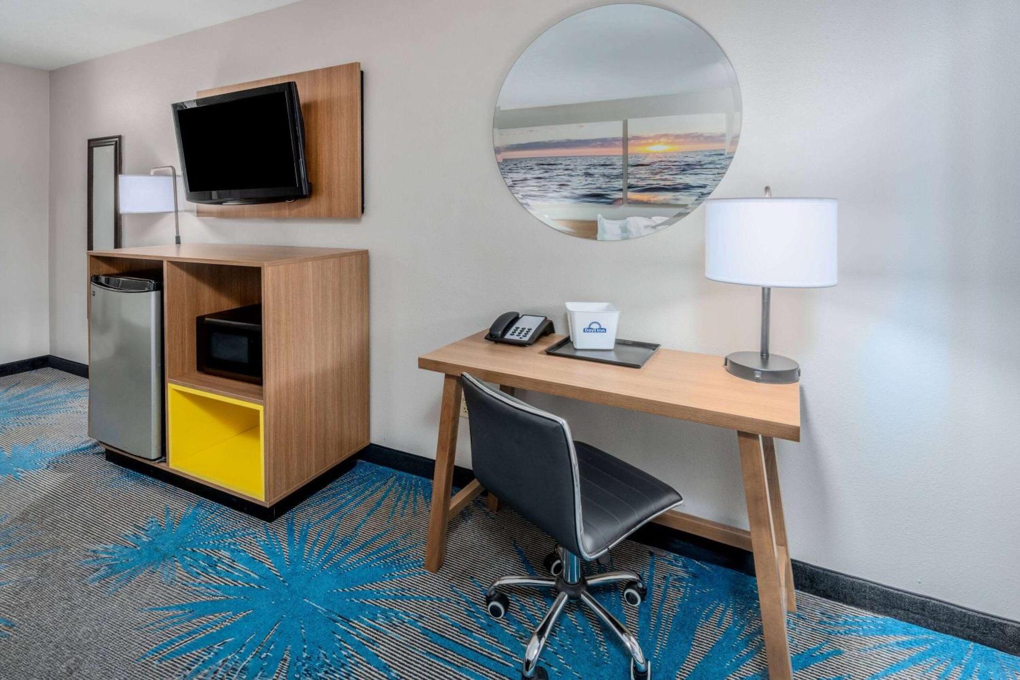 Days Inn By Wyndham Los Lunas Dış mekan fotoğraf