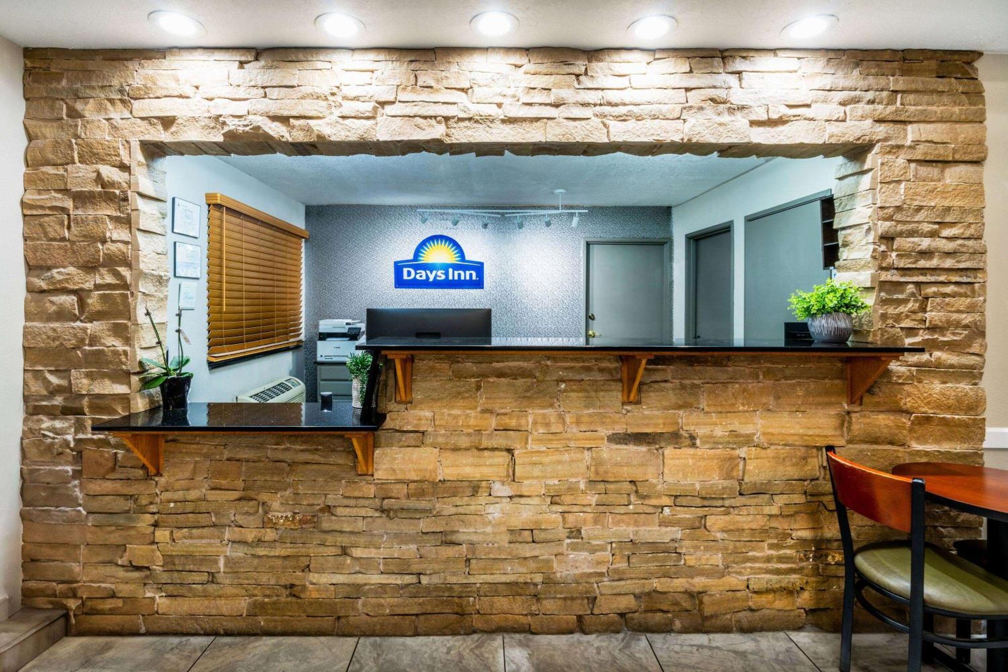 Days Inn By Wyndham Los Lunas Dış mekan fotoğraf